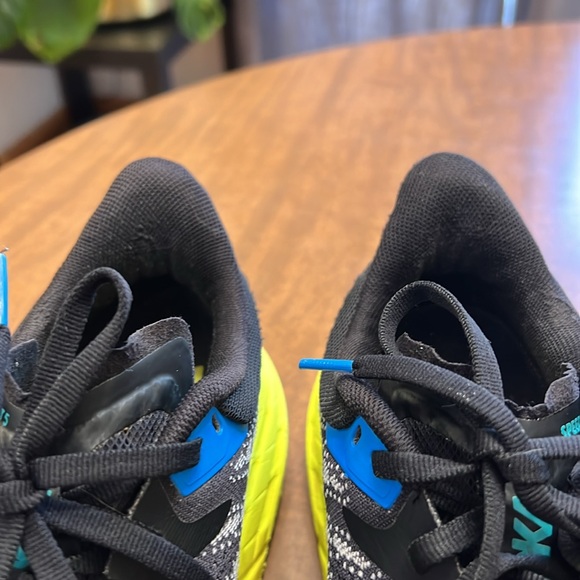 HOKA women’s Speedgoat 5 Code Sneakers size 7.5B - Picture 3 of 8